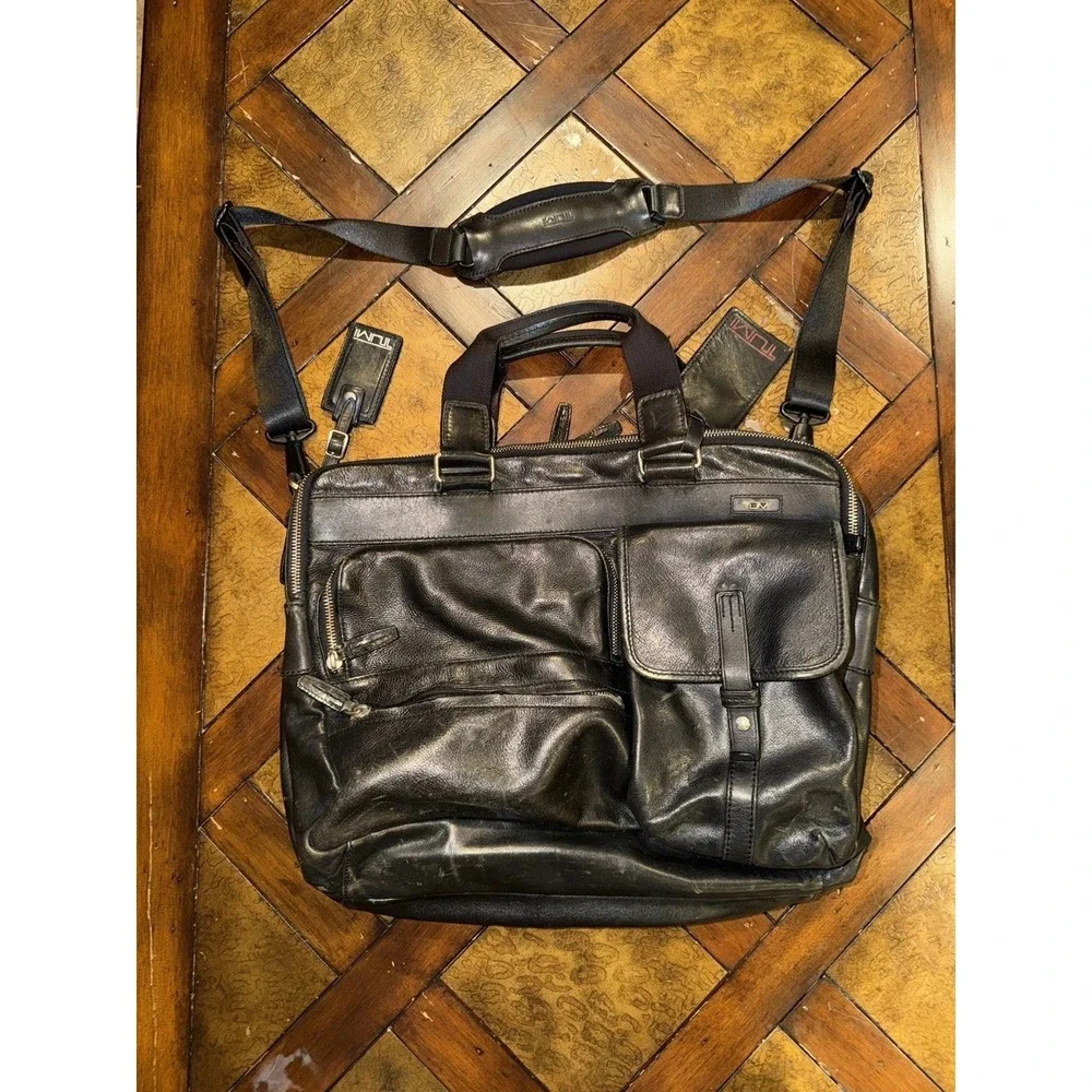 Tumi Laredo Leather Large Briefcase Luggage Bag Black Carry On 17.5